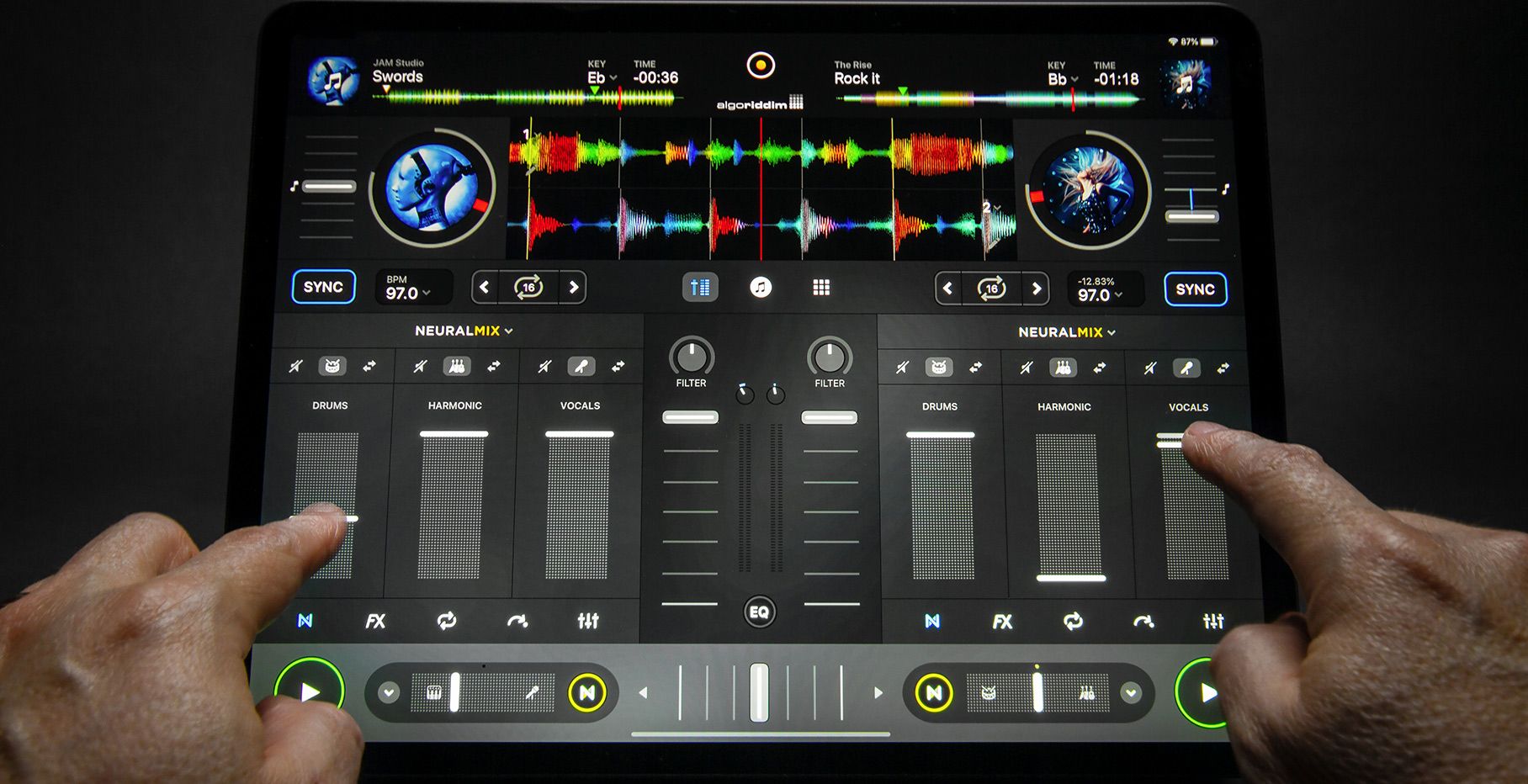 NeuralMix on djay Pro = signal separation EQ